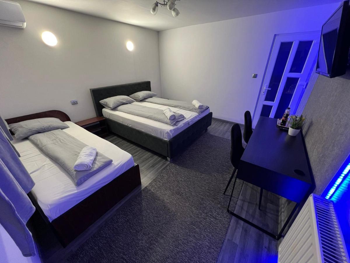 Vila Delia Hotel Oradea Exterior photo